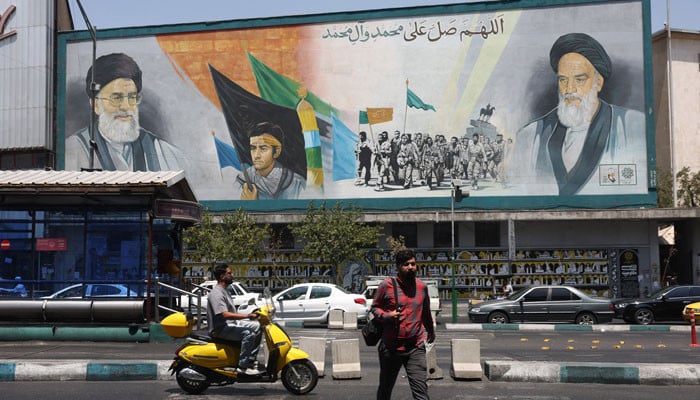 Iranians 'professional chess players', says ministry in response to Trump analogy