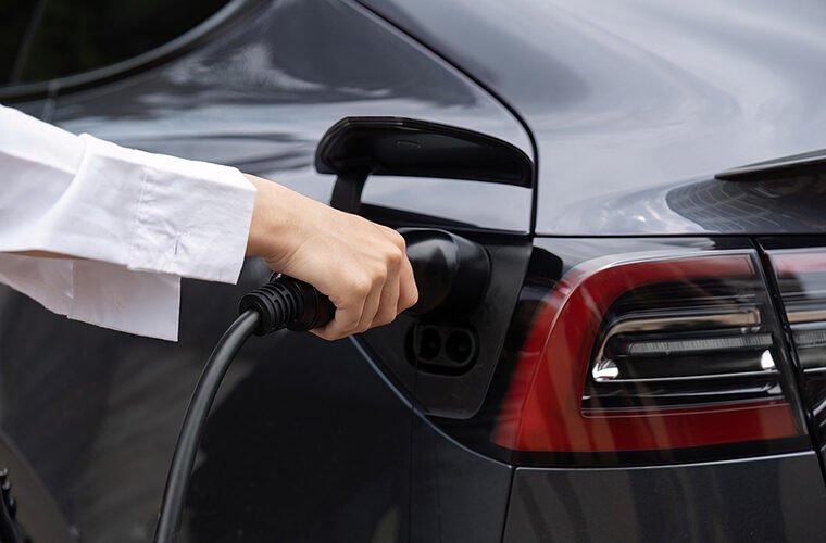 Electric Car Sales Reach Record High in September 2025 Amid Rising Demand for EVs