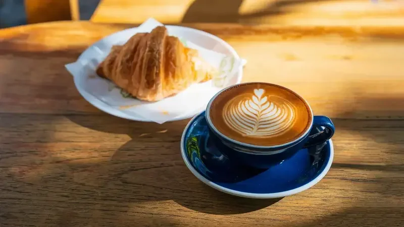 Karachi Café Serves Notice for Allegedly Copying Thai Chain’s Branding