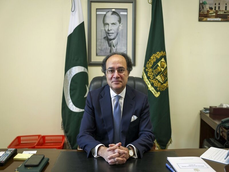 Aurangzeb Explains Why Multinational Companies Are Leaving Pakistan
