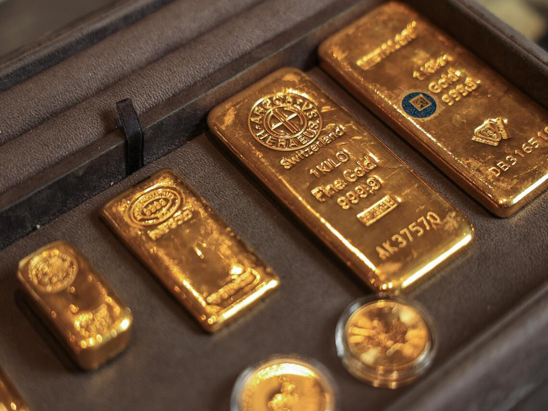 Goldman Sachs Raises Gold Price Forecast Amid Economic Uncertainty and Strong Demand
