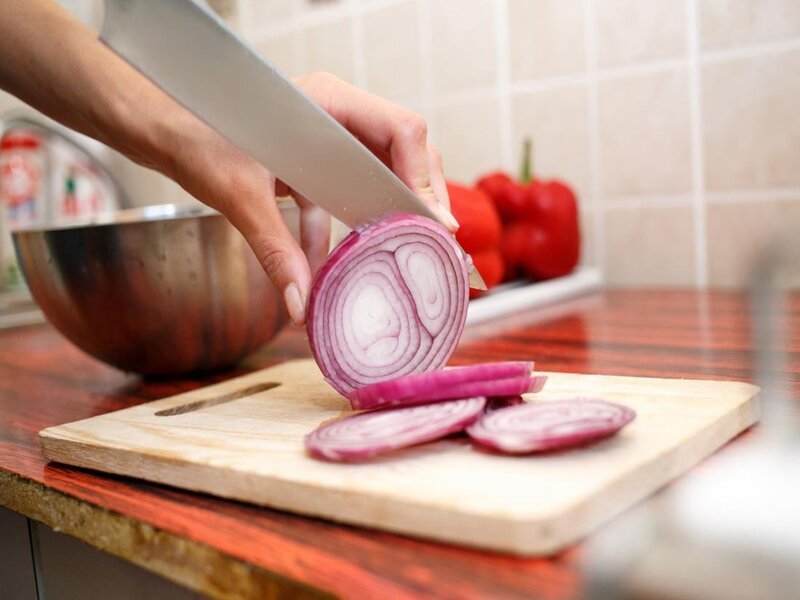 New Study Finds Onion Juice Can Stimulate Hair Regrowth Naturally, Offering Hope for Hair Loss Sufferers