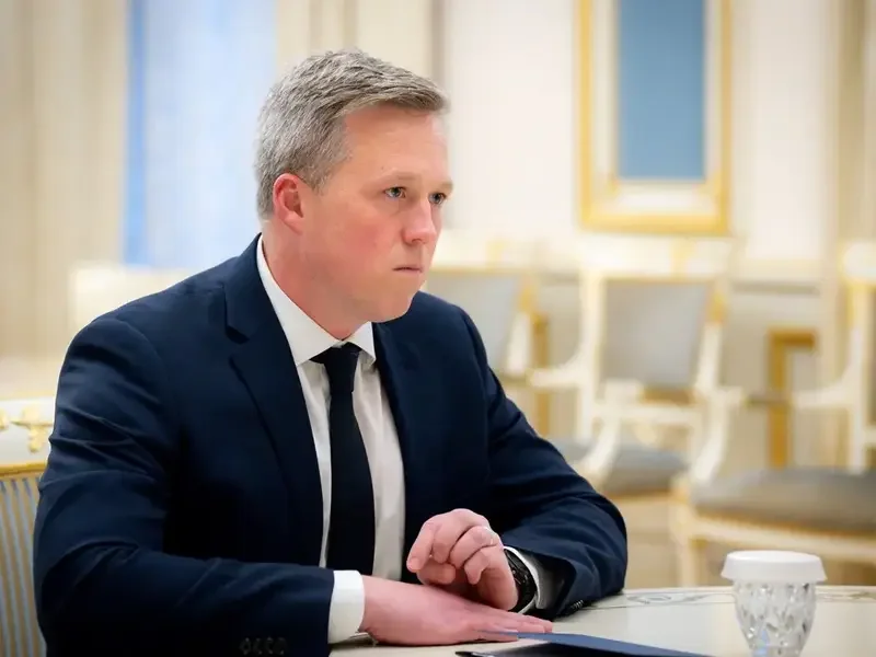 US Army Secretary Dan Driscoll Holds Talks with Russian Delegation in Abu Dhabi Amid Ukraine Conflict Negotiations