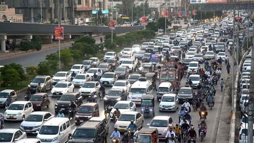 Karachi Authorities Set Official Speed Limit on Shahrah-e-Faisal