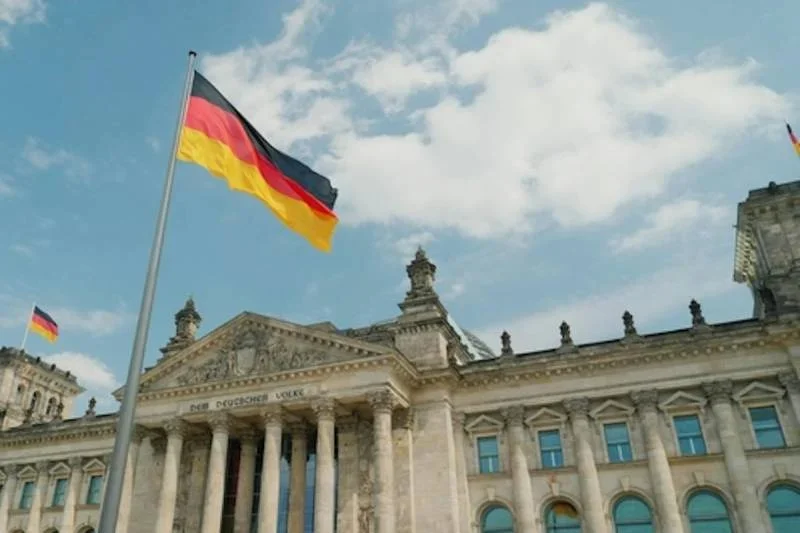 Germany Raises Minimum Wage: New Per-Hour Rate Announced