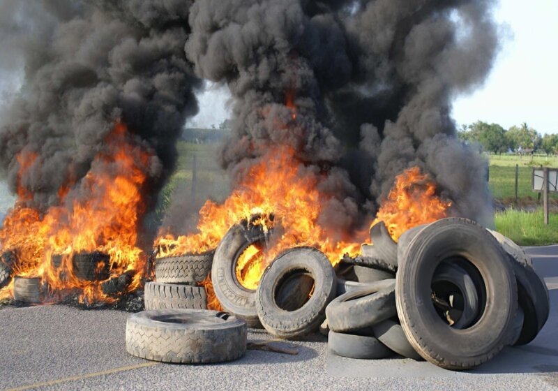Sindh Government Imposes Ban on Tire Burning to Curb Air Pollution