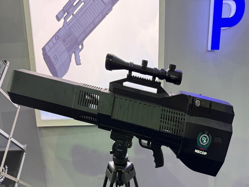 Pakistan Unveils “Sufra” Anti‑Drone Jamming Gun at Karachi Maritime Expo, Effective to 1.5 km