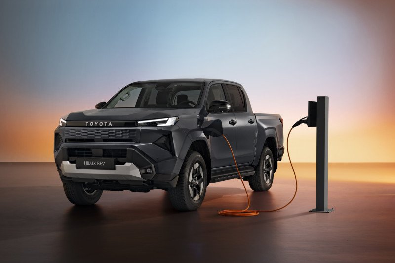 Toyota Unveils Pakistan’s First Fully Electric Hilux, Pioneering Sustainable Pickup Market