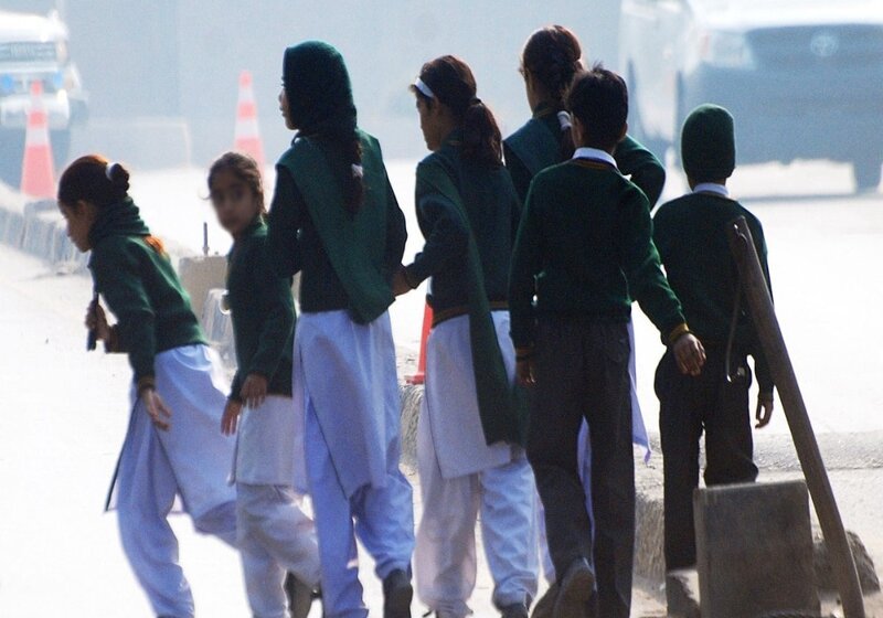 Sindh Orders Private Schools Not to Force Specific Winter Uniforms on Students