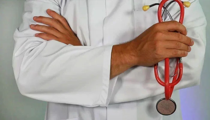 Over 80% of Pakistani Doctors Report Being Overworked and Exhausted, Survey Reveals