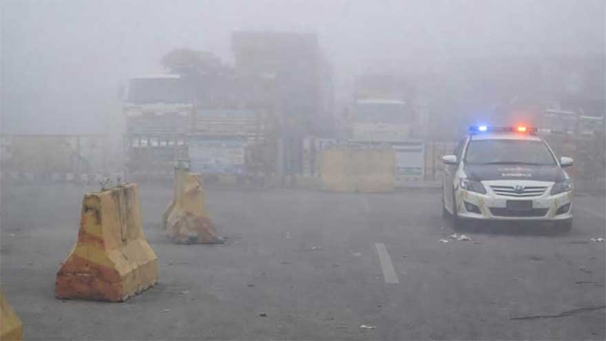 Thick Fog Shuts Major Motorways Across Punjab, NDMA Issues Three-Day Alert