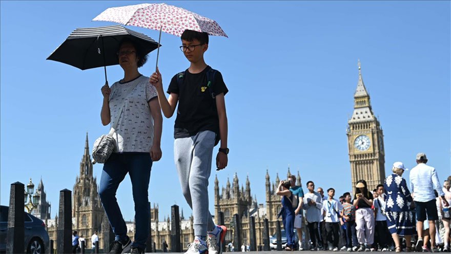 UK Records Hottest and Sunniest Year Ever in 2025 as Global Temperatures Continue Rising