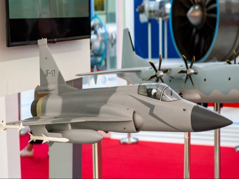 Pakistan, Saudi Arabia Discuss Converting $2B Financial Support into JF-17 Fighter Aircraft Deal