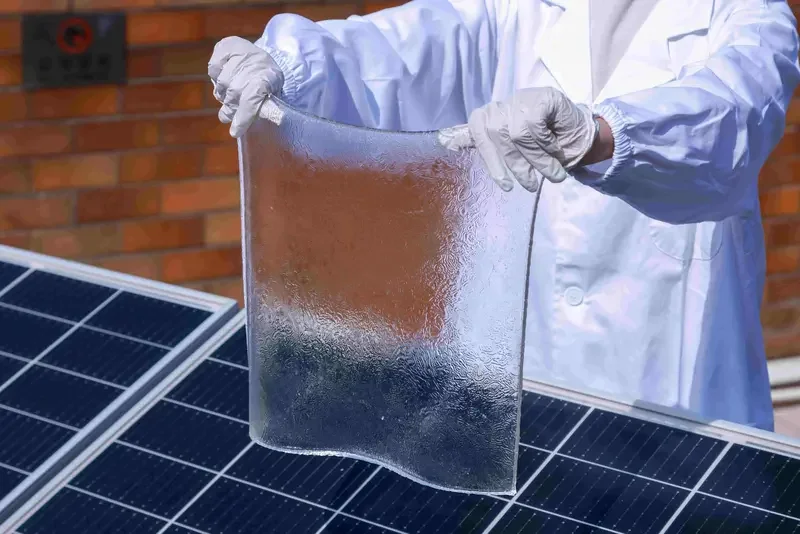 Scientists Develop Transparent Hydrogel Coating to Cool Solar Panel Hotspots by 16°C, Boost Efficiency by 50%