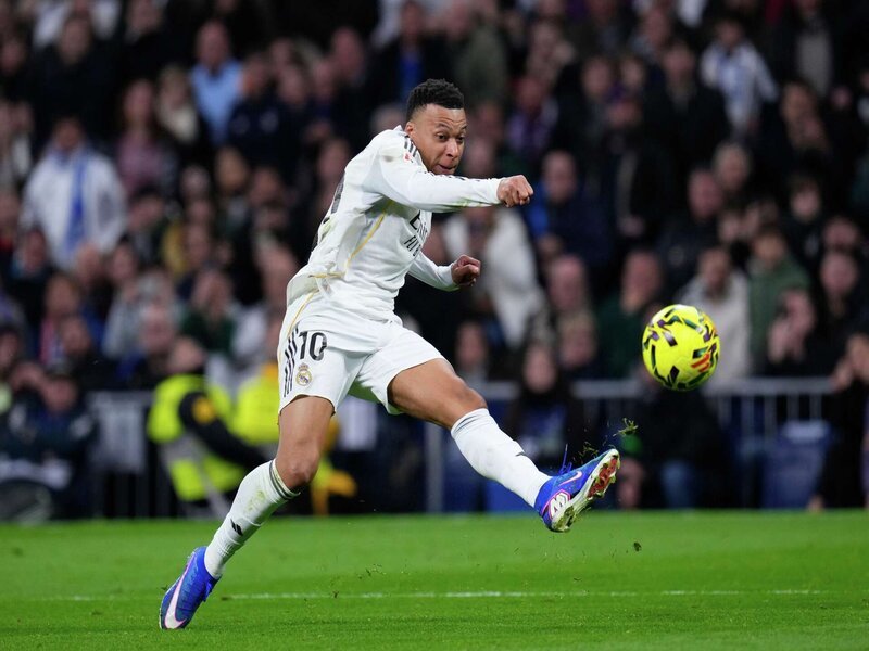 Mbappe’s Late Penalty Secures Real Madrid Victory Over Rayo Vallecano