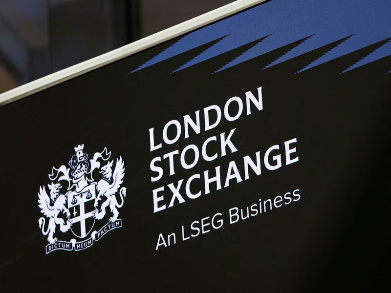 London Stocks End Week Higher on Trump Tariff Ruling and BoE Rate Cut Hopes