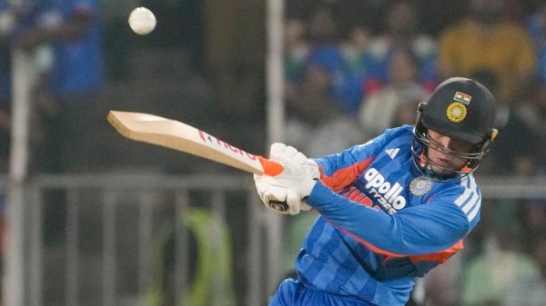 Sri Lankan Cricketer Alleges India Uses ‘Special’ Cricket Bats