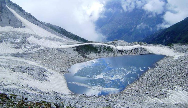 Ansoo Lake: Pakistan's Stunning Tear-Shaped Gem at 4,245m Above Sea Level