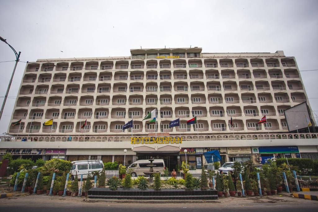 Best 9 Hotels in Karachi: Experience Ultimate Luxury and Comfort